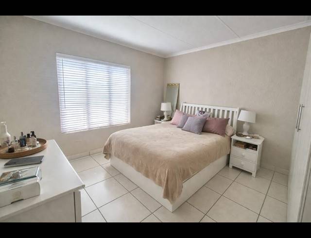 2 BEDROOM APARTMENT FOR SALE IN RANGEVIEW EXT 4